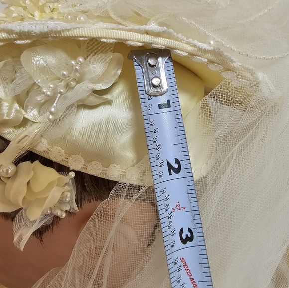 Vtg Ivory Bridal Wedding Hat Tier Tulle Veil Pearl Beaded Headdress *Minor Aging main image 10